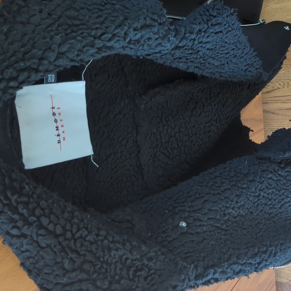 Black Sherling Jacket - image 3